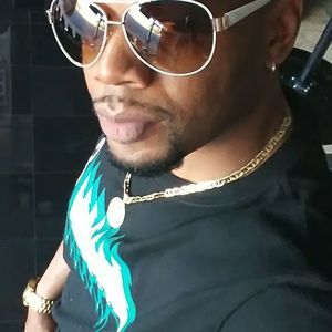 Meet your Posher, Ray